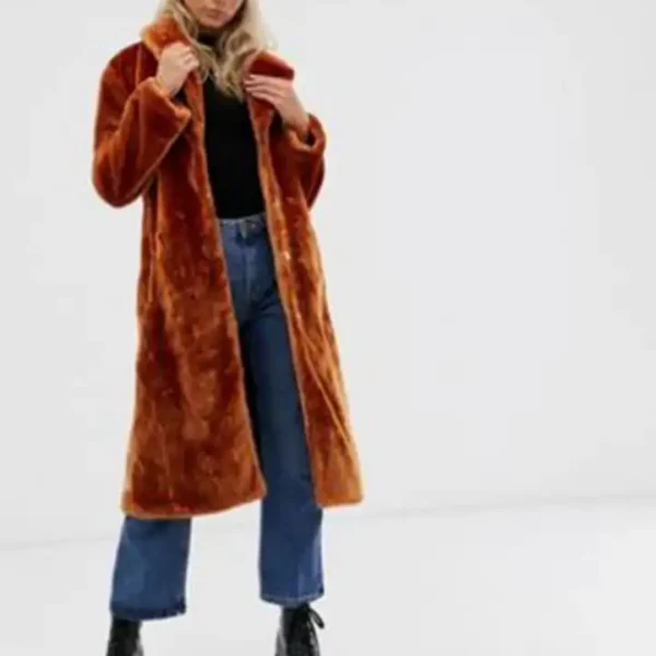 Dynasty S1 E18 Cristal Carrington Brown Fur Coat