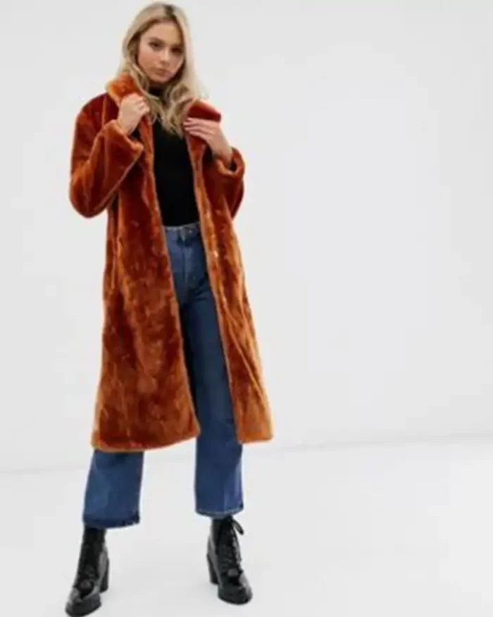 Dynasty S1 E18 Cristal Carrington Brown Fur Coat