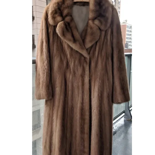 Women's Vintage Old 1960s Style Mink Fur Coat