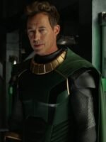 Crisis on Infinite Earths Pariah Green Jacket