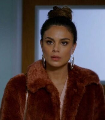 Dynasty S1 E18 Cristal Carrington Brown Fur Coat