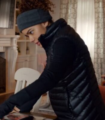 Ginny & Georgia S02 Ginny Miller Puffer Vest