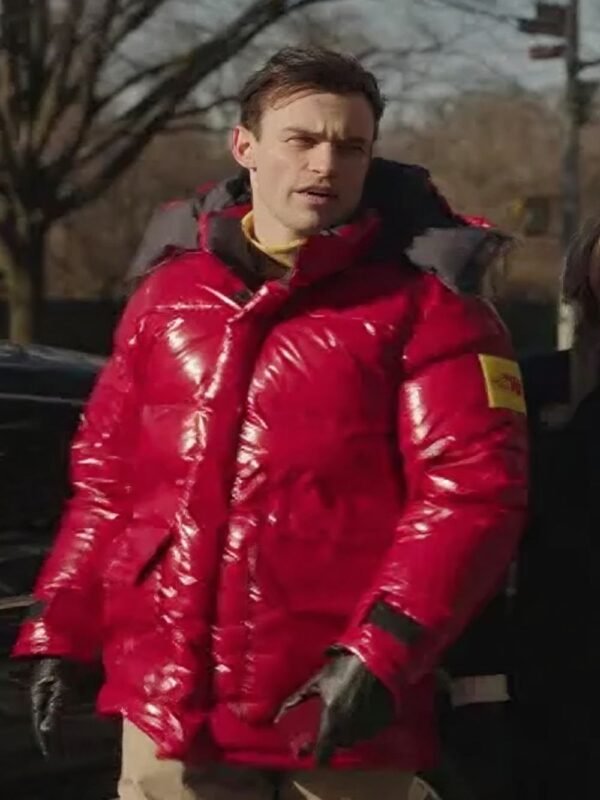 Gossip Girl S02 Thomas Doherty Red Jacket