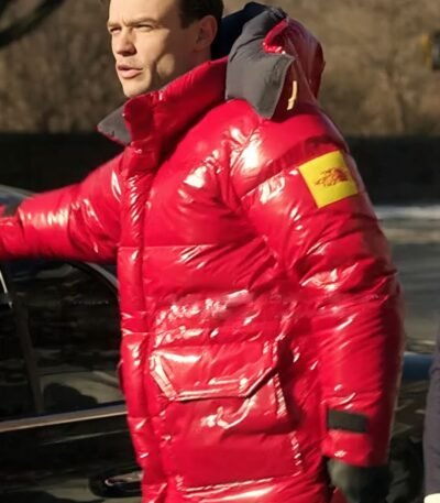 Gossip Girl S02 Thomas Doherty Red Jacket