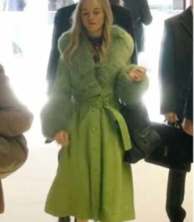 Julia Garner Inventing Anna S01 EP04 Green Long Fur Coat