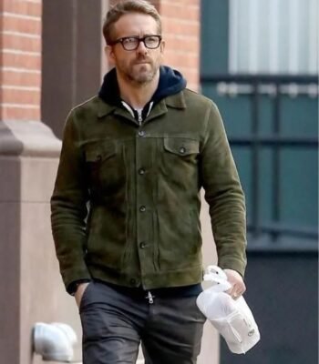 Red Notice Ryan Reynolds Green Jacket