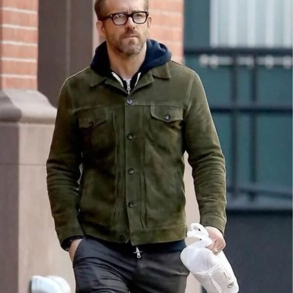 Red Notice Ryan Reynolds Green Jacket