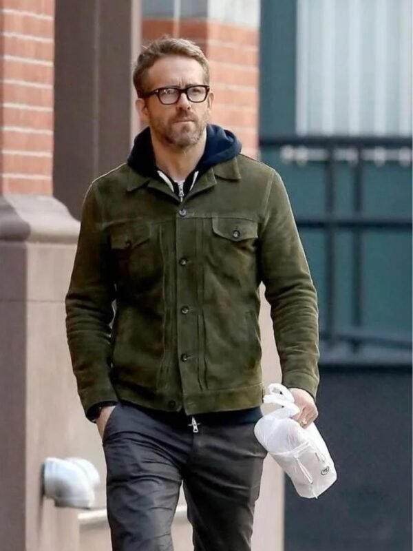 Red Notice Ryan Reynolds Green Jacket