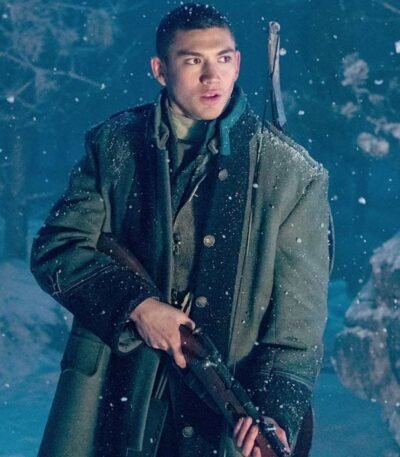 Shadow And Bone S02 Malyen Oretsev Green Coat