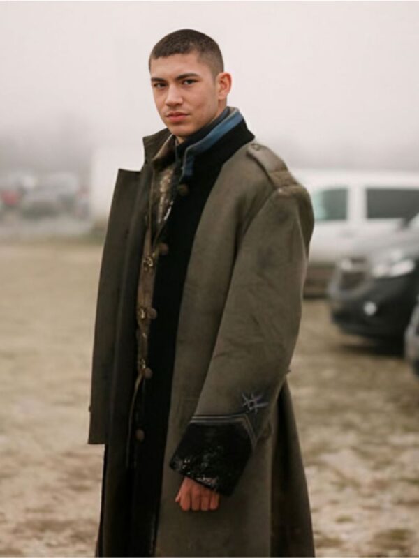 Shadow And Bone S02 Malyen Oretsev Green Coat
