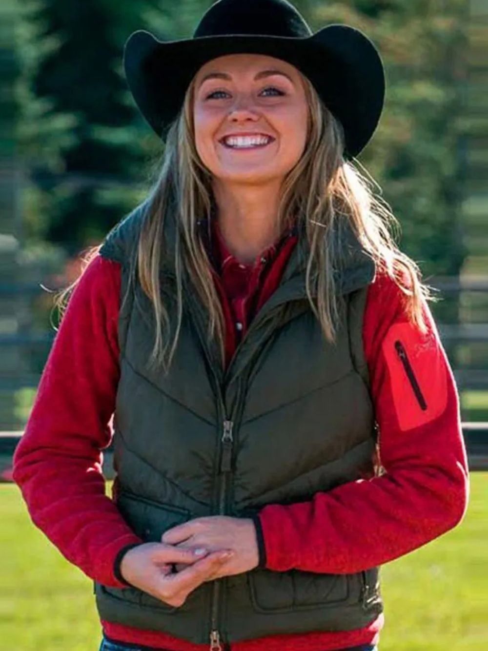 TV Series Heartland Amber Marshall Green Vest TV Series Heartland Amber Marshall Green Vest