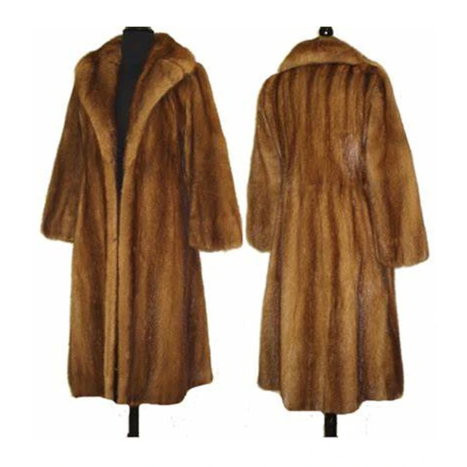 Women's Vintage Real Mink Fur Fluffy Warm Brown Coat Women's Vintage Real Mink Fur Fluffy Warm Brown Coat