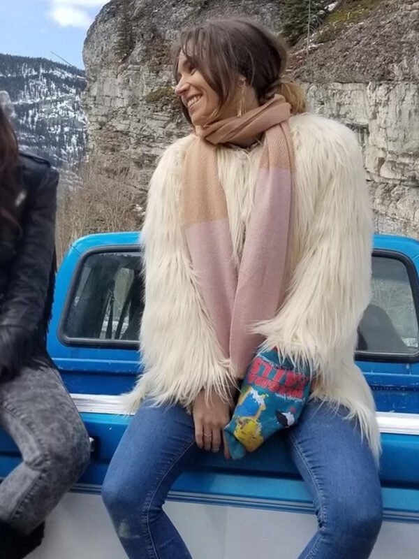 Wynonna Earp S04 Waverly Earp Fur Cream Coat
