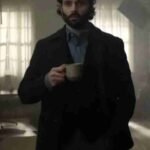 You S04 Penn Badgley Black Suit