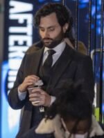 You S04 Penn Badgley Black Suit
