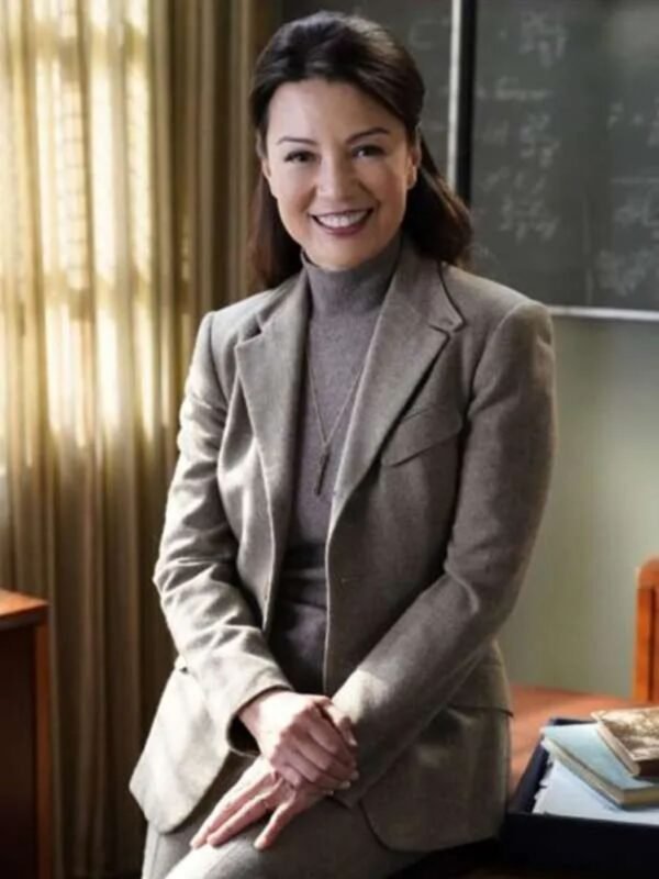 Young Sheldon S05 Dr. Lee Grey Blazer
