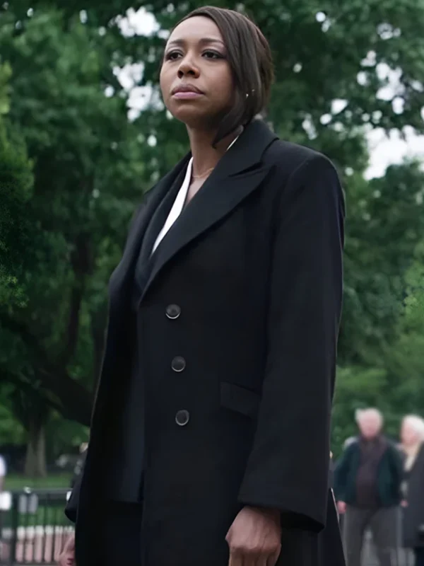 Amanda Warren The Night Agent S02 Black Coat