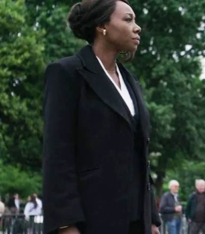 Amanda Warren The Night Agent S02 Black Coat