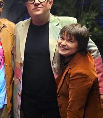 Emily Hinkler Good Burger 02 Brown Blazer