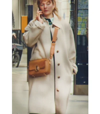 Emily Wright I Jack Wright S01 Beige Coat