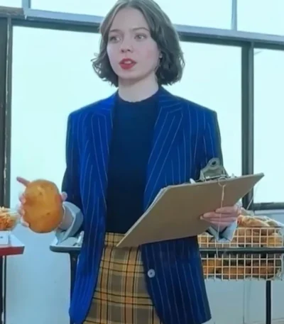 Emma Myers A Minecraft Movie Blue Striped Blazer