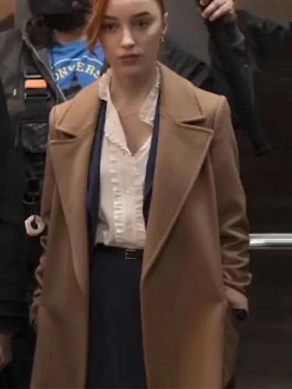 Fair Play 2023 Phoebe Dynevor Brown Coat