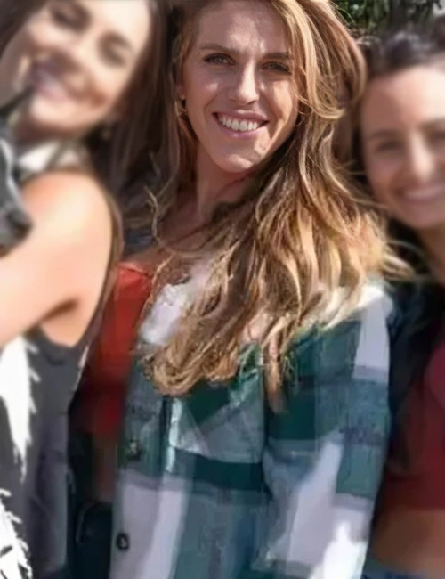 Farmer Wants A Wife Us Season 1 Sloan’s White & Teal Plaid Wool Jacket Farmer Wants A Wife Us Season 1 Sloan’s White & Teal Plaid Wool Jacket