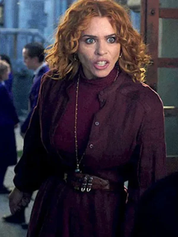 Isadora Capri Wednesday S02 Burgundy Coat