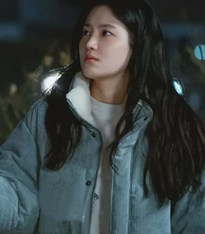 Love All Play 2022 Park Ju-hyun Blue Puffer Jacket