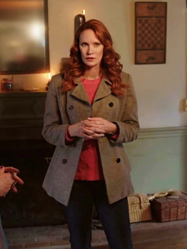 Mysteries Decoded S03 Jennifer Marshall Grey Coat