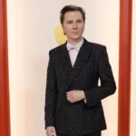 Oscar 2023 Paul Dano Black Blazer