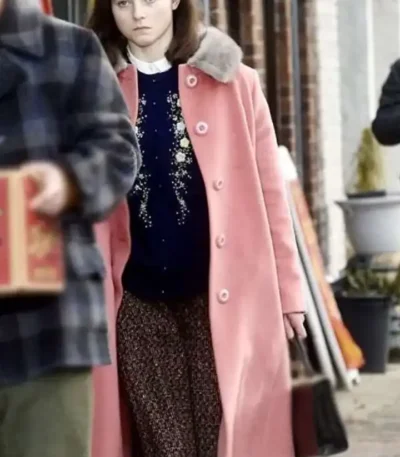 Eileen 2023 Thomasin McKenzie Pink Coat