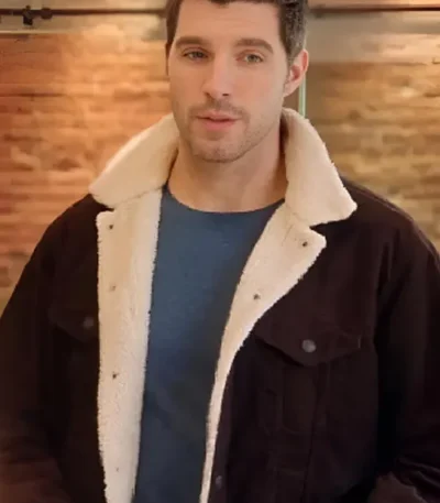 Tom Christmas by Candlelight Brown Jacket