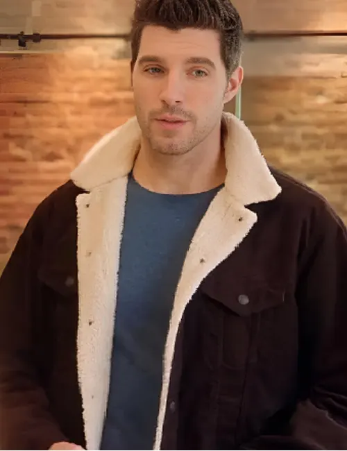 Tom Christmas by Candlelight Brown Jacket
