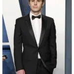 Evan Peters Dahmer Monster The Jeffrey Dahmer Story Black Suit