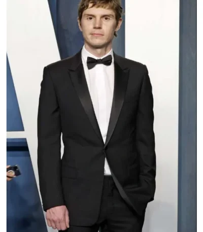 Evan Peters Dahmer Monster The Jeffrey Dahmer Story Black Suit