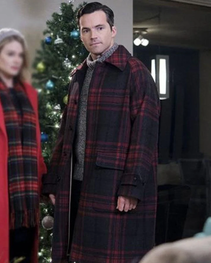 Ghosts-Of-Christmas-Always-Ian-Harding-Check-Coat-1.webp Ghosts Of Christmas Always Ian Harding Check Coat