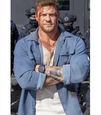 Runner Alan Ritchson Blue Jacket
