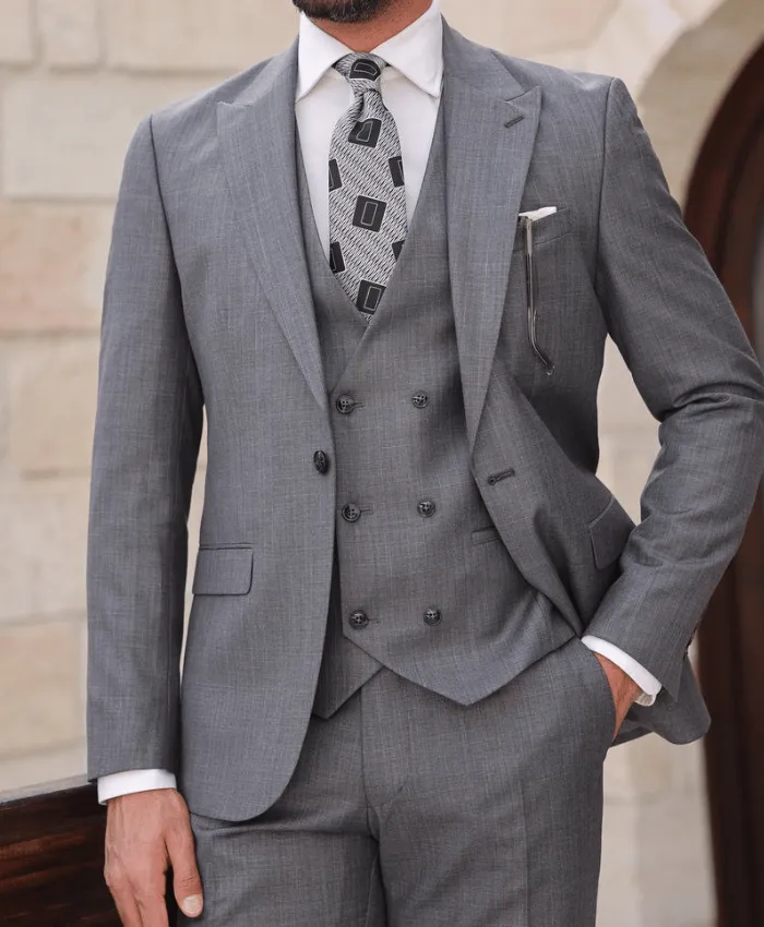 Roberts Causal Grey Three Piece Suit Roberts Causal Grey Three Piece Suit