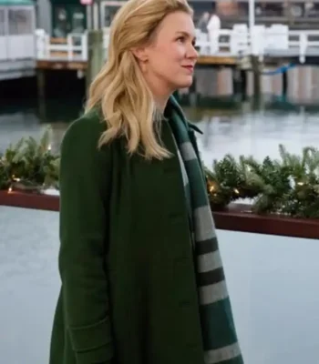 A Newport Christmas Ginna Claire Mason Green Coat