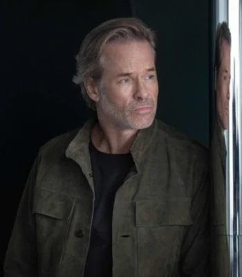 Guy Pearce The Woman in Cabin 10 Green Jacket