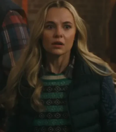 Jumanji Open World Madison Iseman Vest