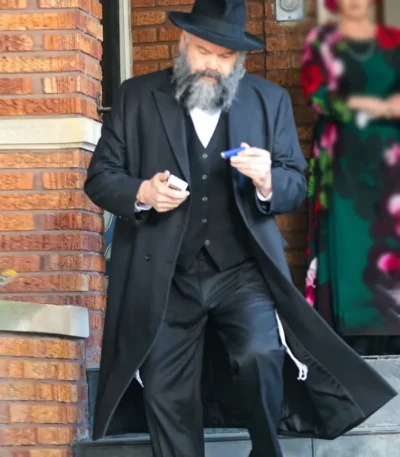 Vincent D’Onofrio Caught Stealing Black Coat