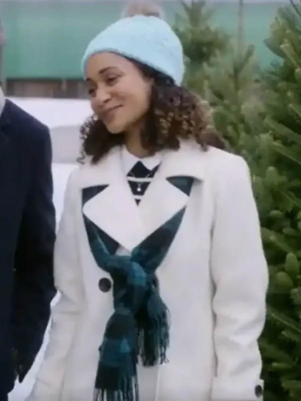 A Christmas Angel Match Lindura White Coat