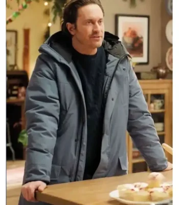 A Merry Little Ex-Mas Oliver Hudson Hooded Jacket