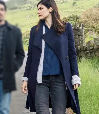 Alexandra Daddario Mayfair Witches S02 Blue Coat