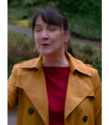Debbie Murder in a Small Town S02 Yellow Coat