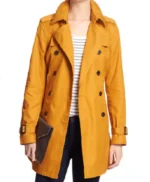 Debbie Murder in a Small Town S02 Yellow Coat