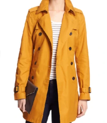 Debbie Murder in a Small Town S02 Yellow Coat