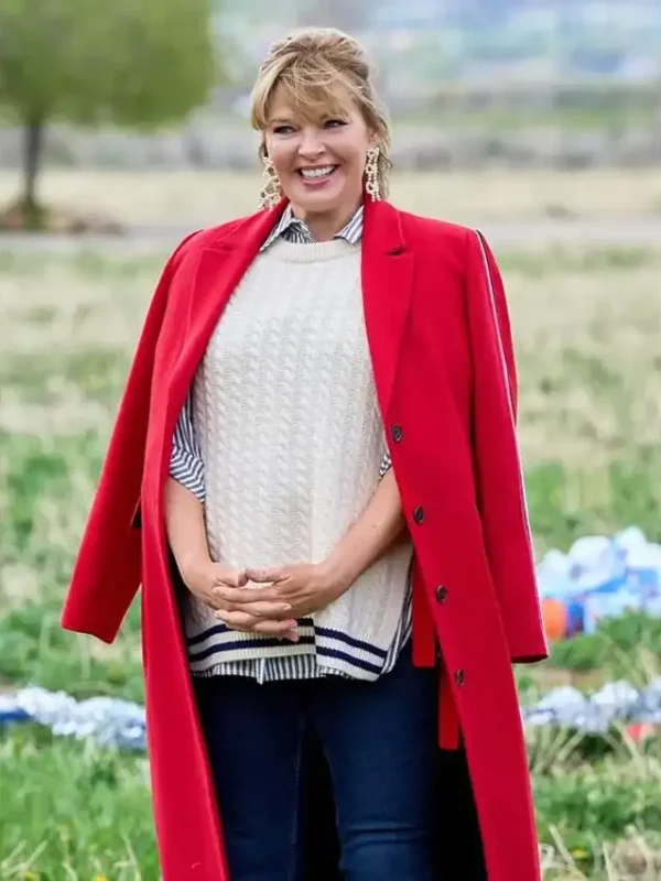 Finding Mr. Christmas Melissa Peterman Red Coat